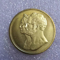Сувенір монета 10 рублів 1836 року імітація золотої монети