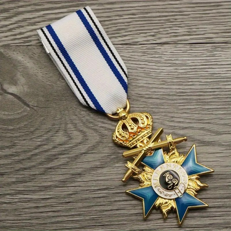Сувенір Орден «За військові заслуги» Хрест 1-го класу з короною і мечами