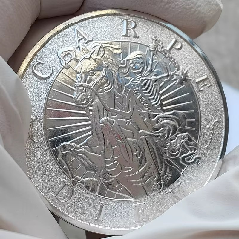 Сувенірна монета “Помні, смерть приходить до всіх “сільвер, (Latin Allure: Memento Mori,