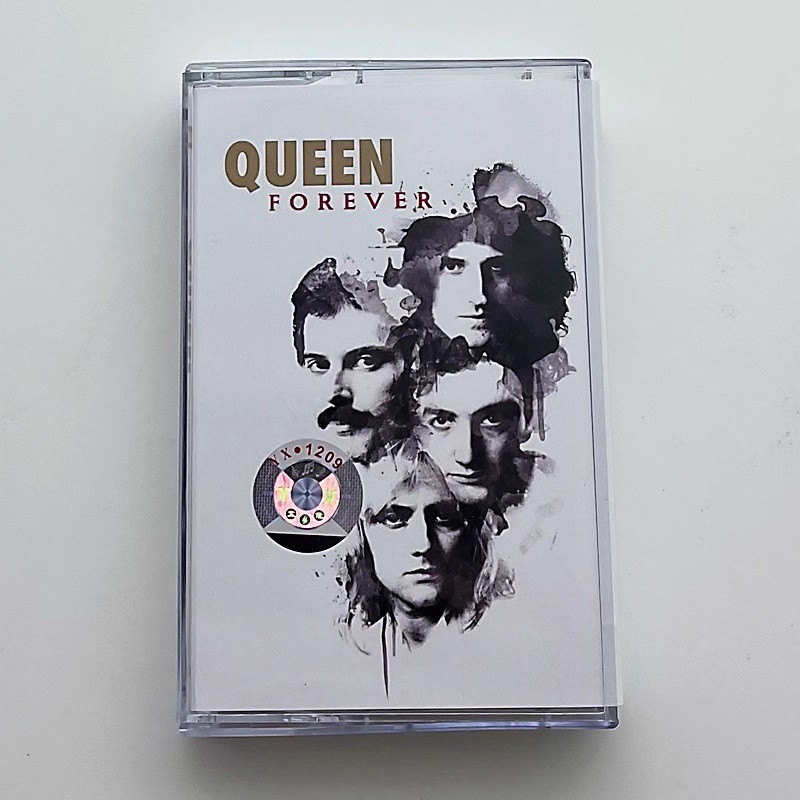 Аудіокасета альбом групи Queen Forever (запечатана)