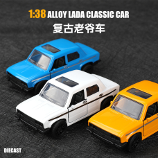 Модель автомобіля Lada ВАЗ 2106 Жигулі зі сплаву 1:38, іграшки, прикраси для автомобіля