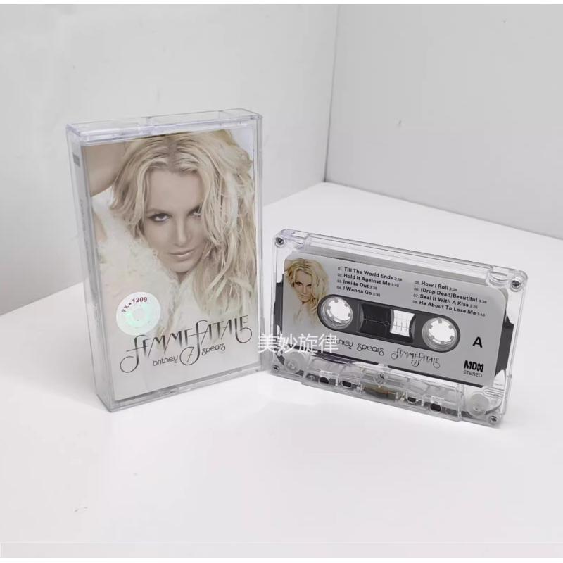Аудіокасета альбом Брітні Спірс Britney Spears Femme Fatale (запечатана)