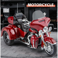 Модель мотоцикла 2021 HARLEY-DAVIDSON® CVO“ TRI GLIDE® 1:9 TRIKE TRAJKA червоний або чорний