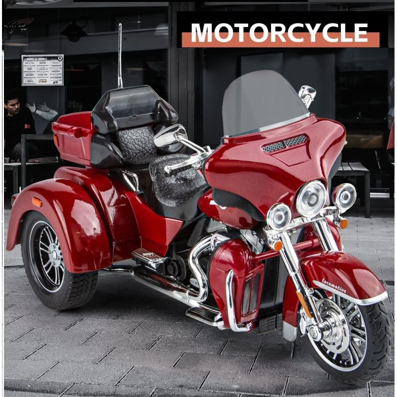 Модель мотоцикла 2021 HARLEY-DAVIDSON® CVO“ TRI GLIDE® 1:9 TRIKE TRAJKA червоний або чорний